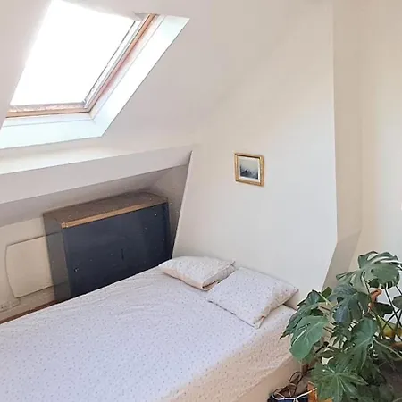 Of 20 M2 Near The Catacombes De